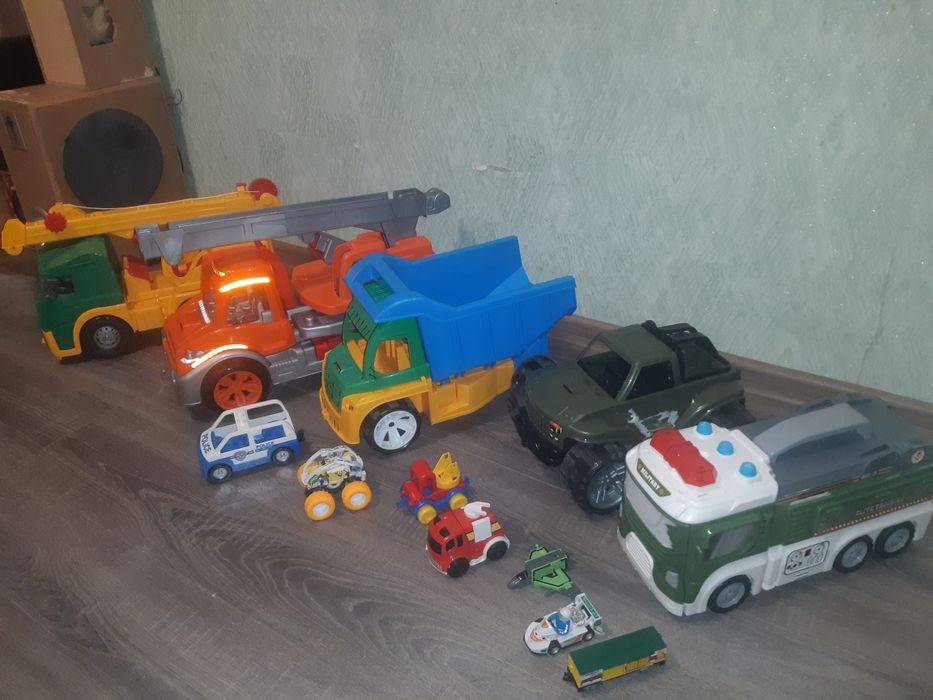 Машинки одним лотом