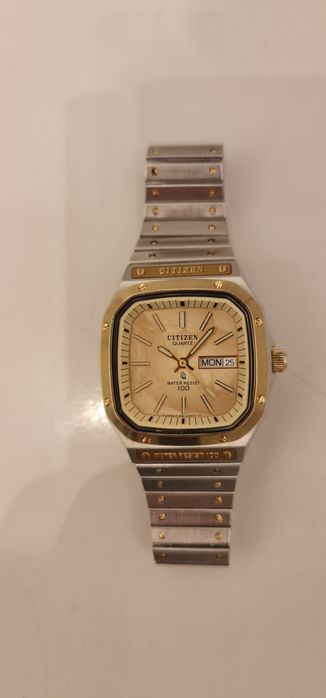 Citizen Vintage Royal