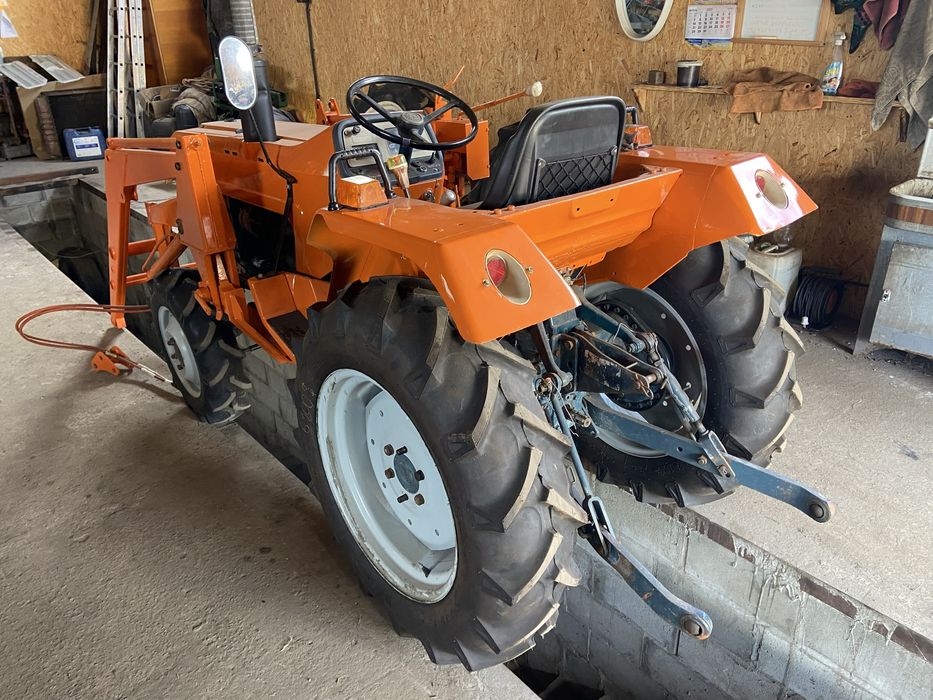 Міні трактор Японський Kubota L2002 з куном та фрезою