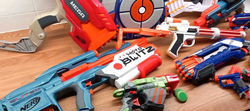 NERF: lote 12 armas e alvo