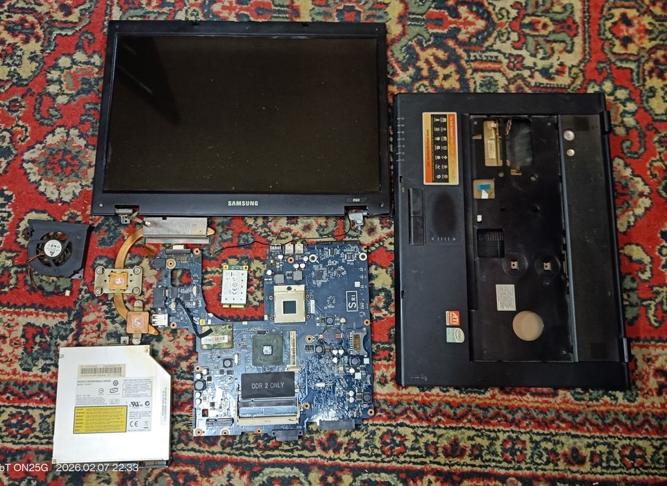 Ноутбук Samsung R60 На запчастини