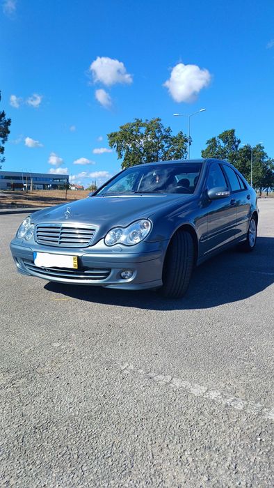 Good overall condition. OM646 2.2CDI engine. Version without particulate filter. Xenon headlights. Leather interior. 910450816