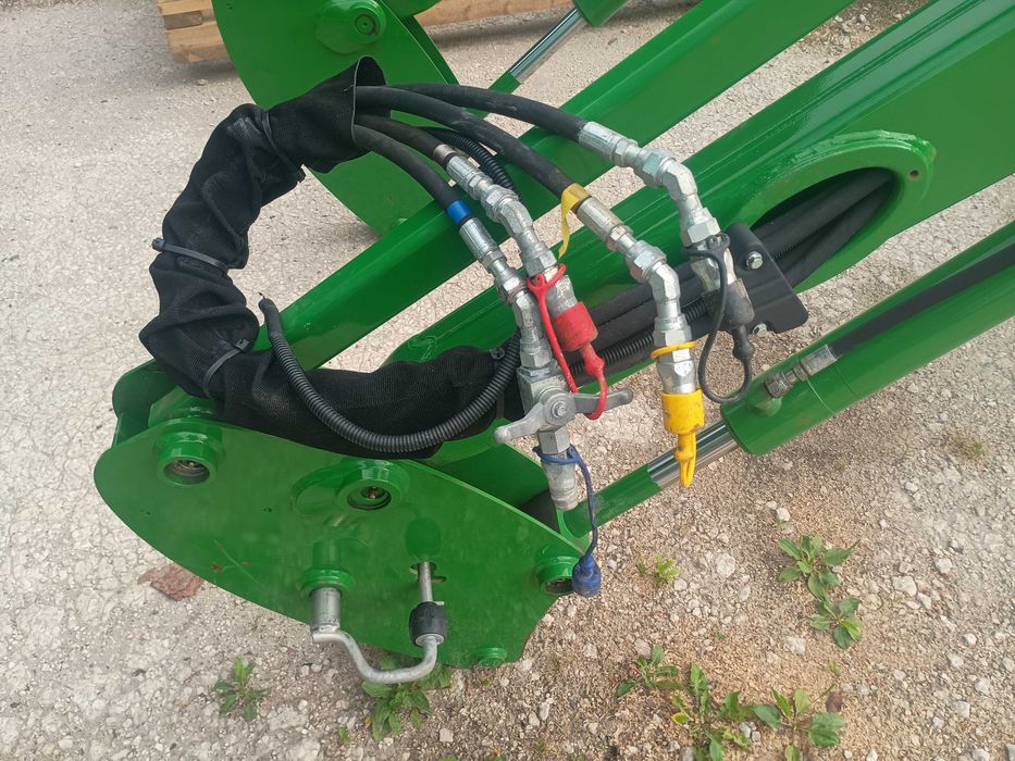 Ładowacz czołowy John Deere H 240