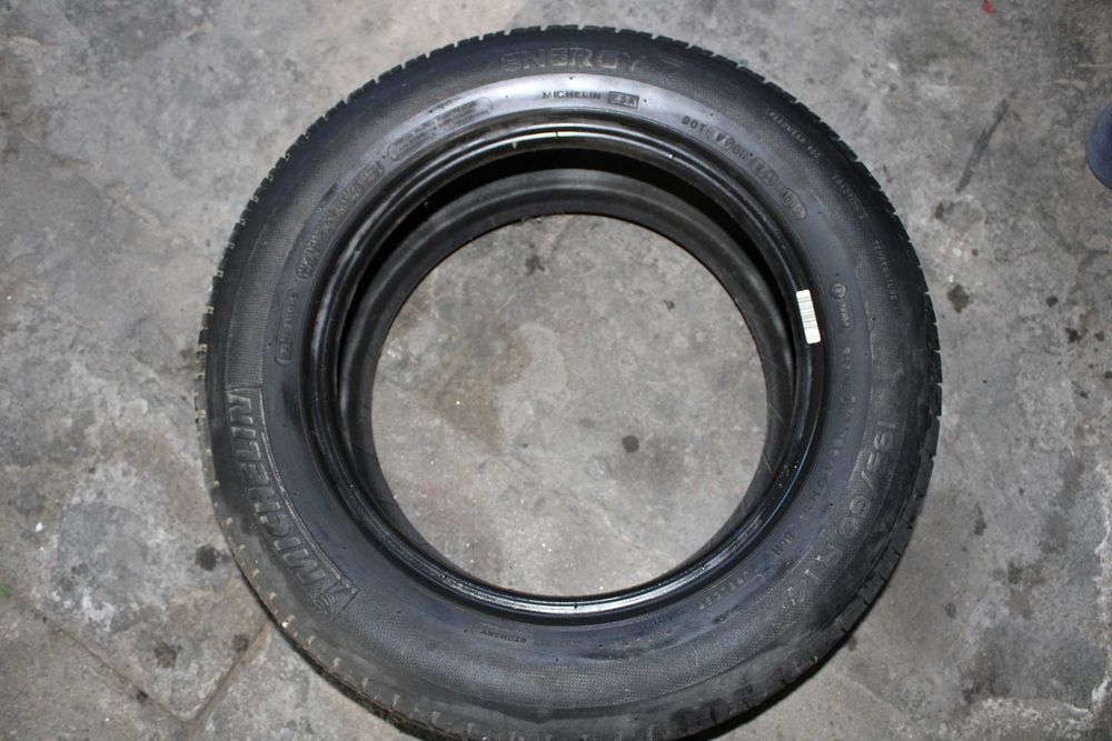 2 Pneus Michelin 195/60 R14