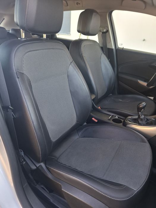 Opel astra 1.7 cdti 125 cv        217 mil kms