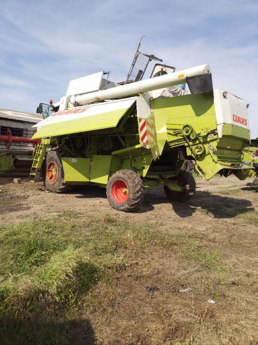 Продается комбайн Claas Lexion 460