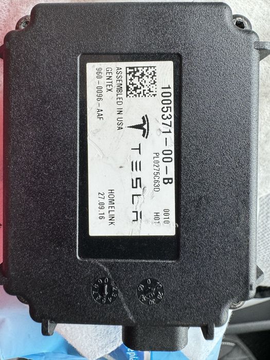 Модуль HomeLink до Tesla Model S, SR, X