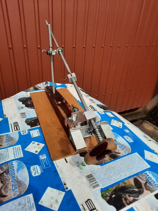 Продам точилку для ножів