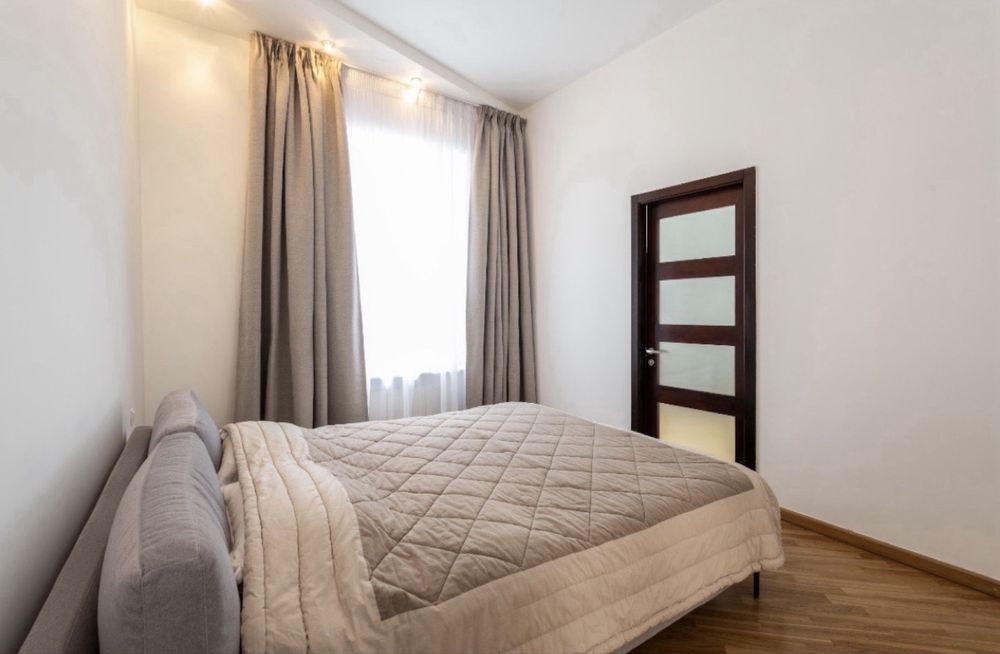 Без% 4к (120м2) Круглоуніверситетська 6, ЦЕНТР, Хрещатик Золоті ворота