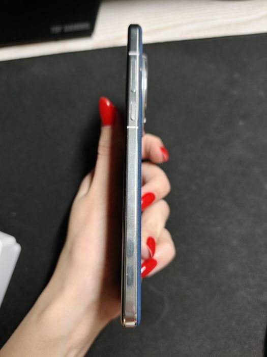 Продам OnePlus 13 Global 16/512 Blue