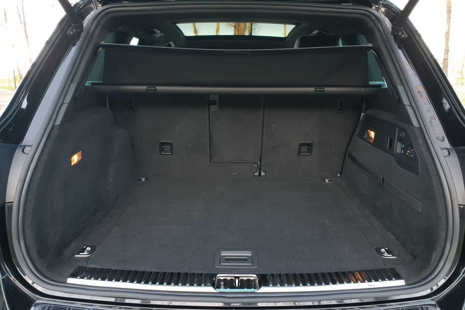 Продам Volkswagen Touareg R-Line 2016 года