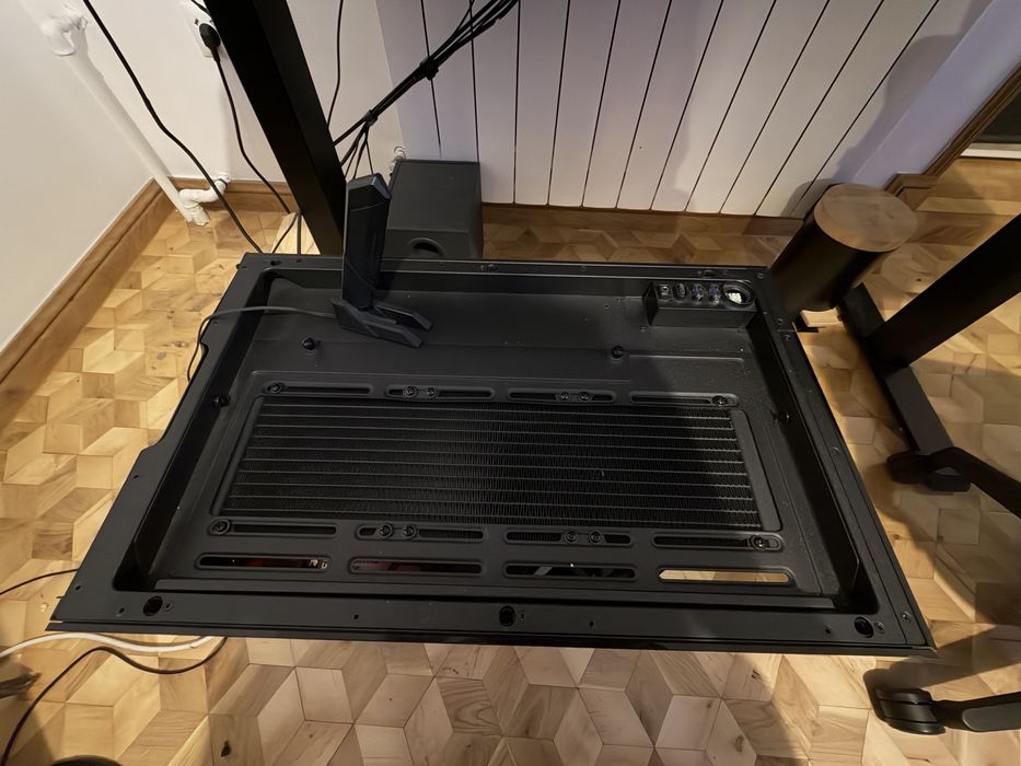 Komputer gamingowy RTX 5080 OC, Ryzen 9 9950X3D, 32 GB RAM, SSD 4,5 TB