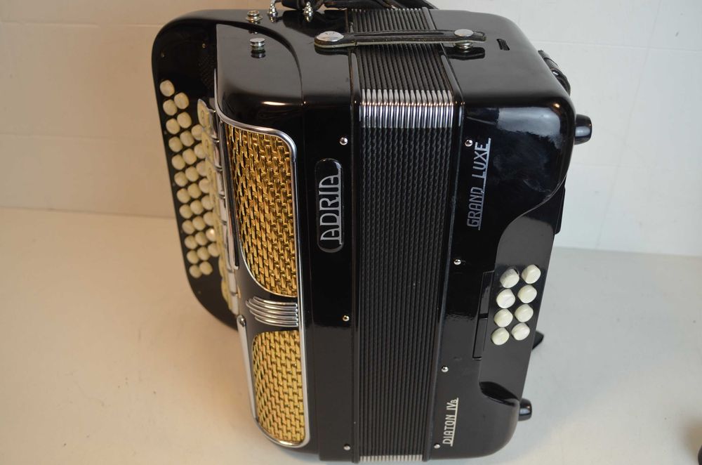 Concertina Adria 4 voz. N04