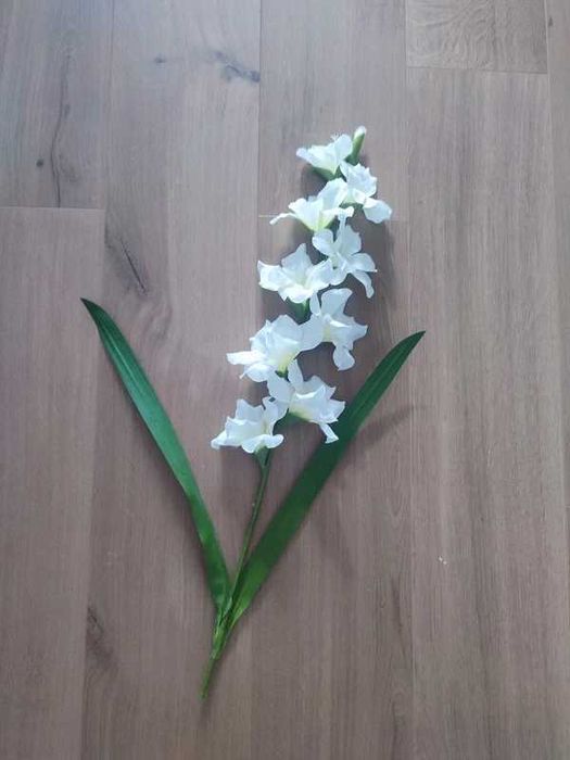 Sztuczny kwiat mieczyk