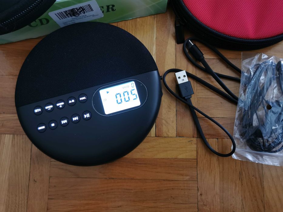 Discman CD-MP3 z funkcją podwójnych głośników i akcesoria