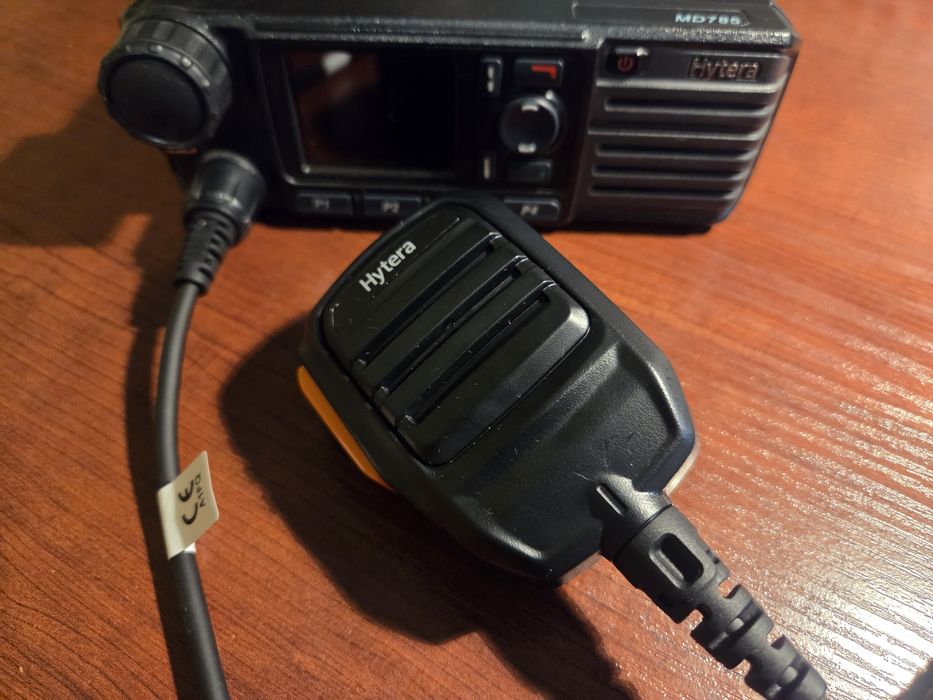 Radiotelefon cyfrowy Hytera MD785