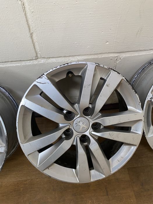 Felgi Aluminiowe Peugeot 308 t9 16 cali