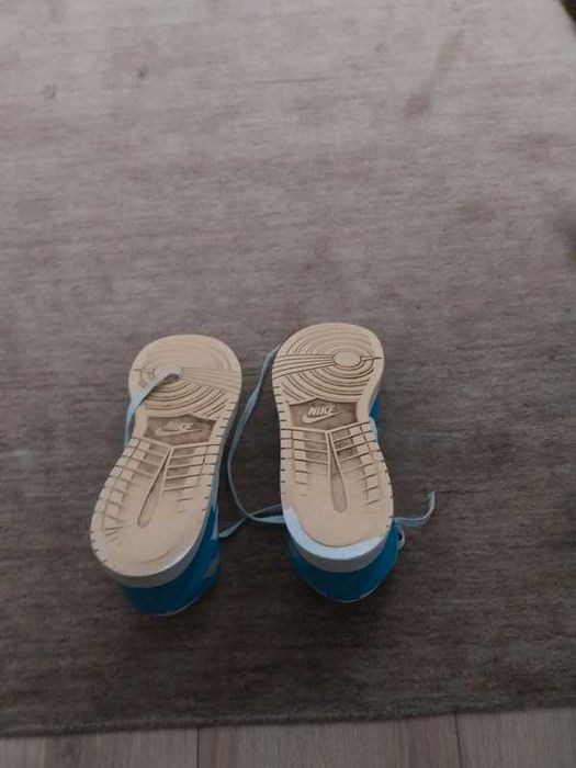 Nike Air Jordan 1 mid ,,aquatone" 24,5 cm
39 stan Dobry