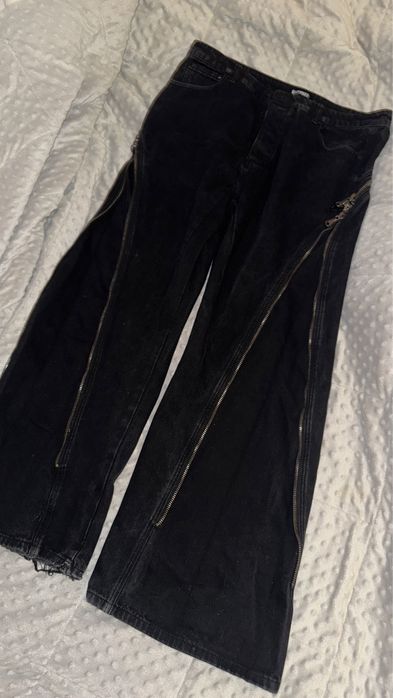 black baggy jeans opium