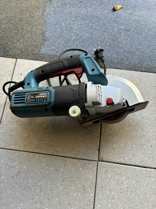 Máquina de abrir roços