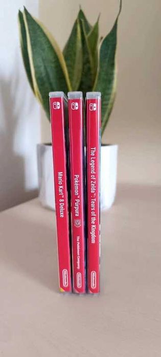 Pack 3 jogos Nintendo Switch (Tears of the Kingdom, Mario Kart 8 deluxe, Pokémon Violet)