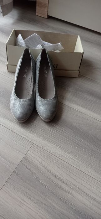 Buty skórzane Lasocki nowe