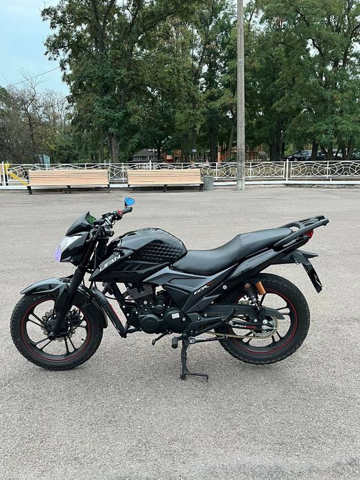 Мотоцикл Lifan ccr150
