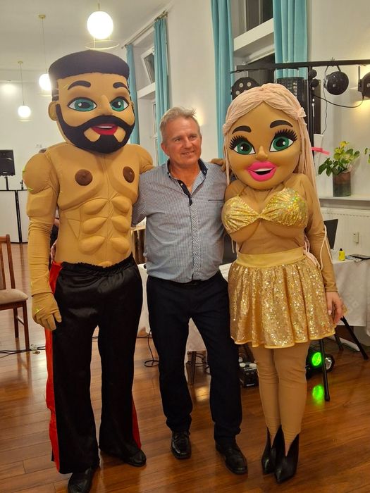 Pamela (Jessica) na imprezę