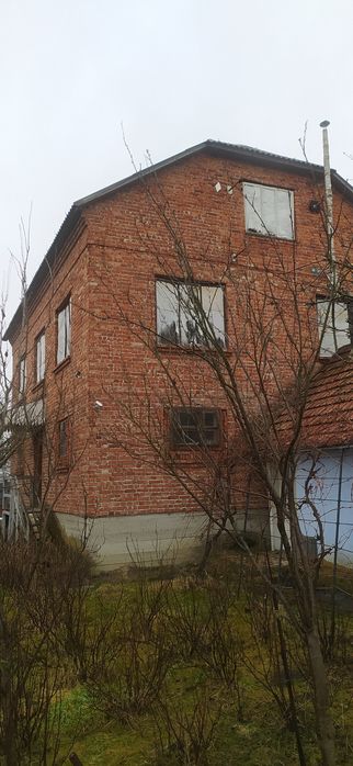 Продається будинок і земельна ділянка в с. Станківці