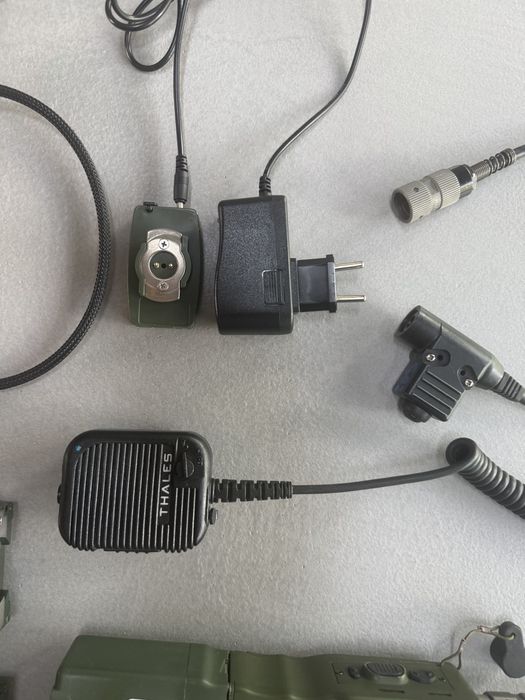 PRC 152 kdu tri radio 15W dual