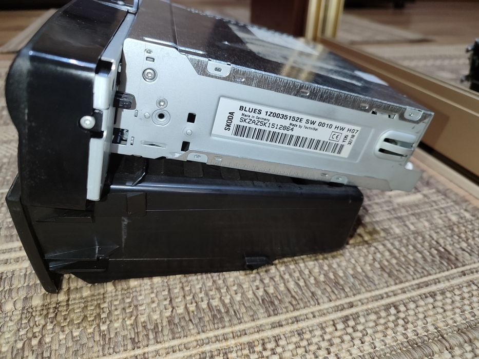 Продам магнітолу blues