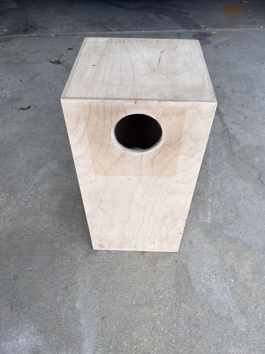 Ninho/gaiola para ave de médio porte