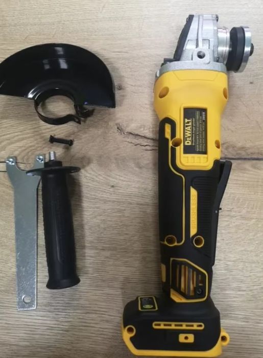 Rebarbadora a bateria 125mm 9000 RPM "obs:só a rebarbadora"