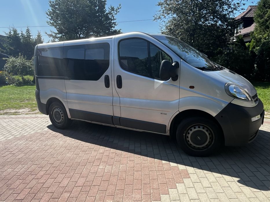 Opel  Vivaro 1,9, 9 osób