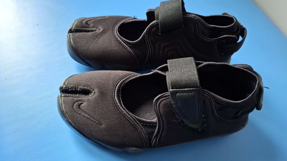 Nike Air Fift baleriny z zapięciem