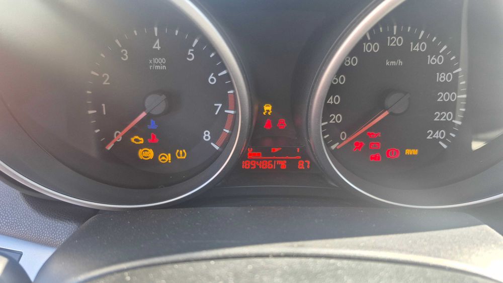 Mazda 3  1.6 benzyna bezwypadkowy super stan