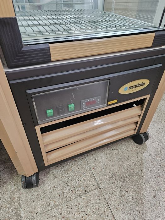 Vitrine refrigerada scaiola
