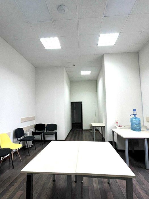 Сучасна переговорна 53м² біля метро Майдан/Хрещатик. ІНТЕРНЕТ Є ЗАВЖДИ