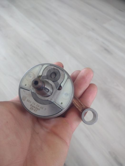 Wał korbowy do pilarki Husqvarna 555 560XP 560XPG 545