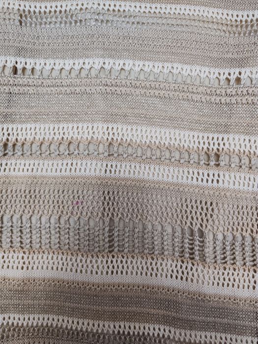 Vestido bege e branco da Color Add