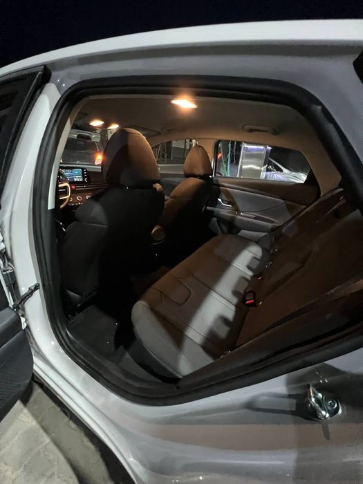 Здаю подобово новий авто 2026