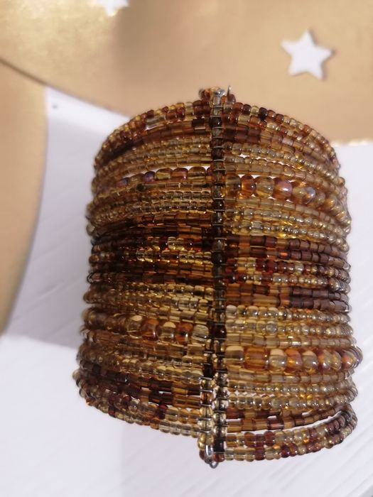 Pulseira com lantejoulas