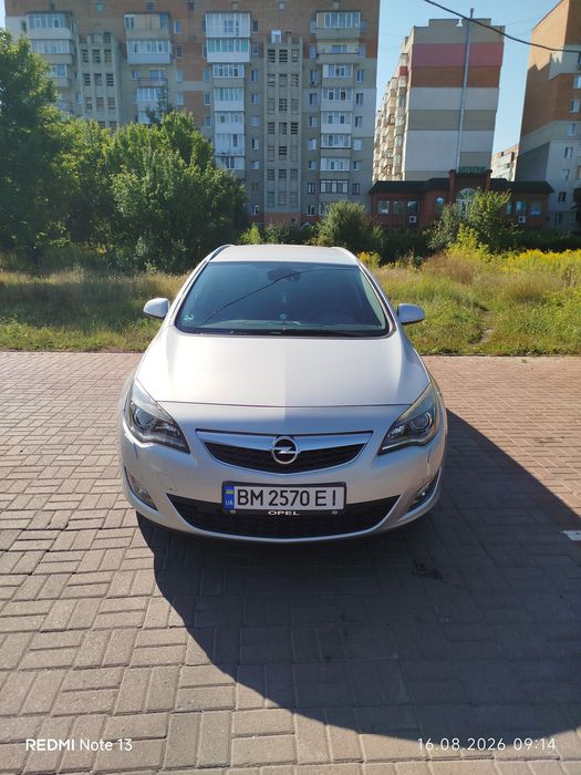 Продаю Opel Astra Sports 2011