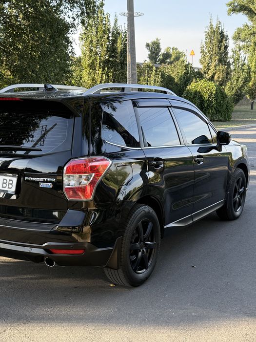 Продам Subaru Forester 2015 год 2.0 дизель