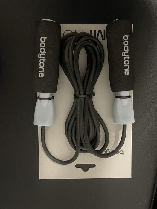 Corda de saltar nova