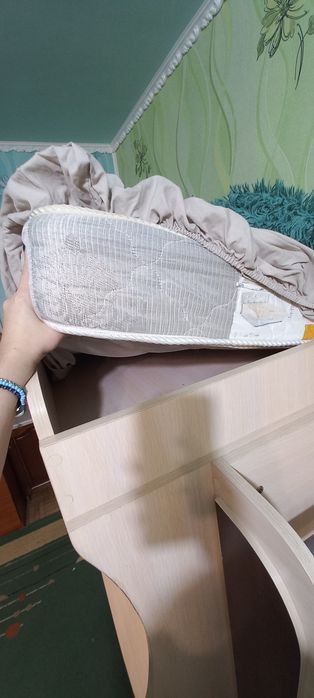 Двухярусне дитяче ліжко