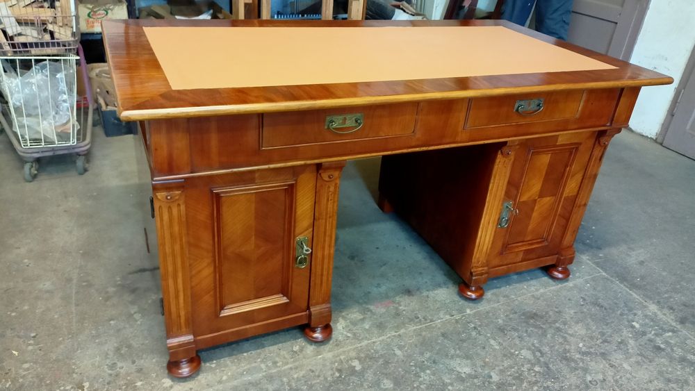 Biurko odnowione antyk