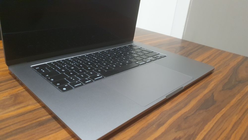 MacBook Air 15" M2 2023 (AS NEW)64737877645315124