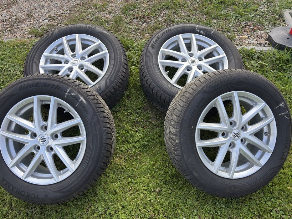 Opony zimowe  16 cal 215 / 60/16