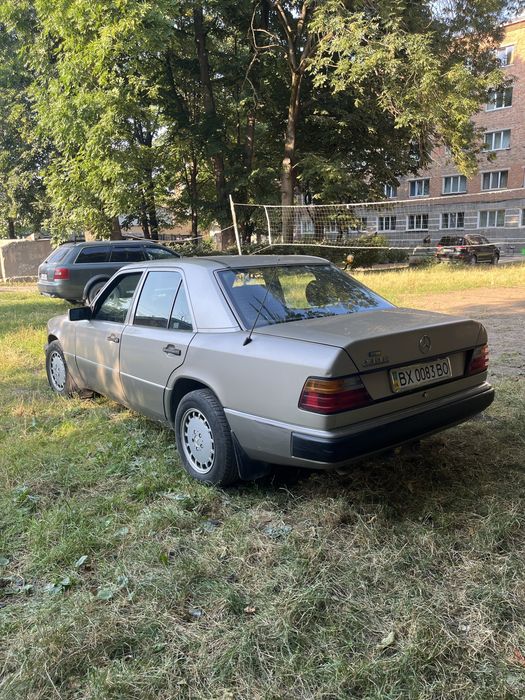 Продам Мерседес 124.Е 230